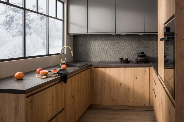 Kreatywne pomysły na ściany w kuchni: inspiracje i materiały, które zachwycą