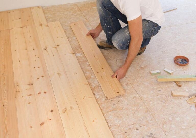 Zdecyduj się na kuchnię z panelem drewnianym i stwórz wyjątkowe wnętrze marzeń