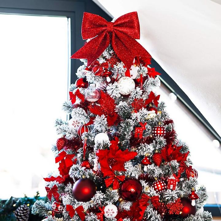 Czerwono-srebrna choinka