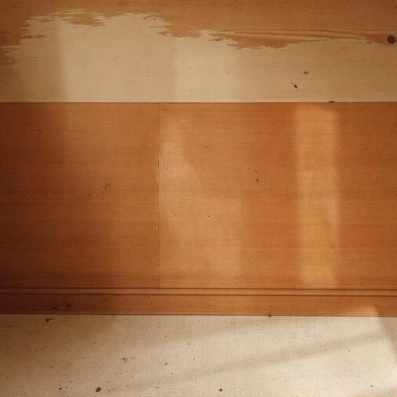 Naturalne metody rozjaśniania drewna