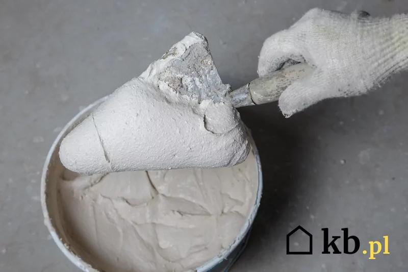 Jak gipsowa zaprawa tynkarska może odmienić twoje wnętrza? Sprawdź jej zastosowania!