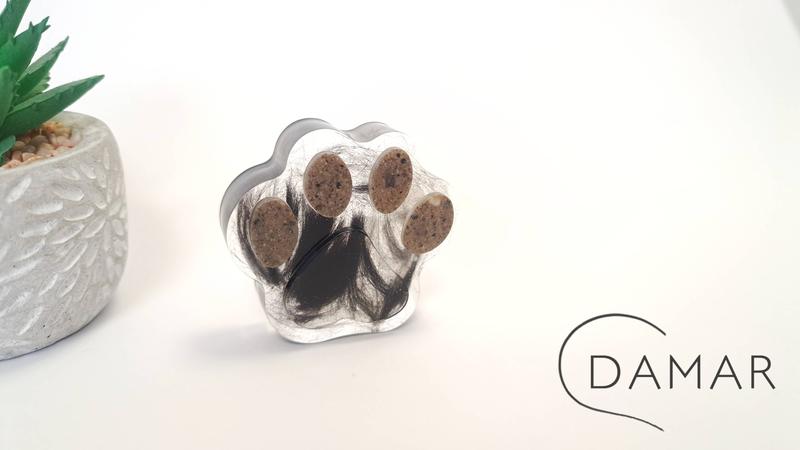 Jak usunąć lepkie substancje z fryzury