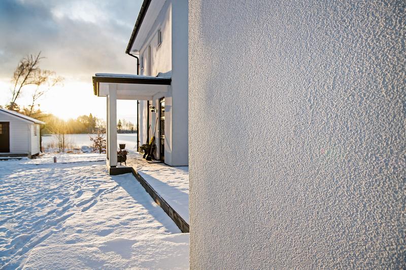 Sekrety skutecznego tynkowania: Jak położyć tynk silikonowy bez pęknięć krok po kroku