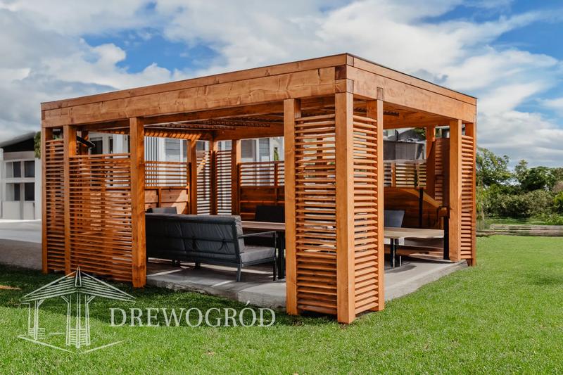 Porównanie ofert sklepów stacjonarnych i online