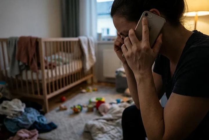 Praktyczne porady na temat łóżeczka w sypialni rodziców: jak efektywnie zagospodarować przestrzeń?